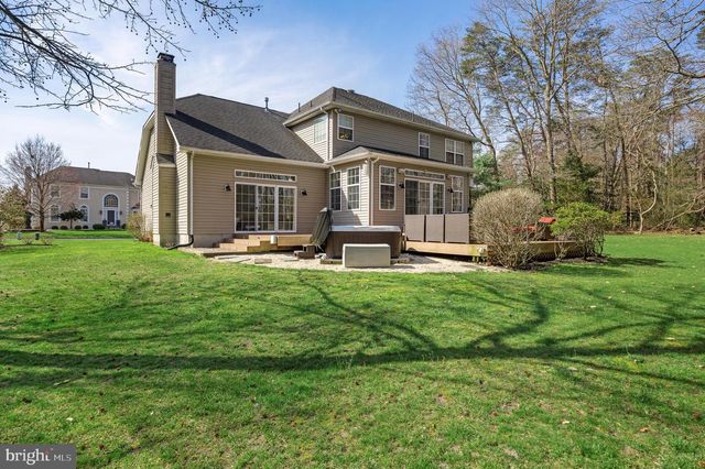 23 LONGFELLOW LN, Hainesport, NJ 08036