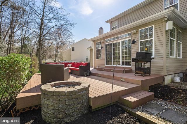 23 LONGFELLOW LN, Hainesport, NJ 08036