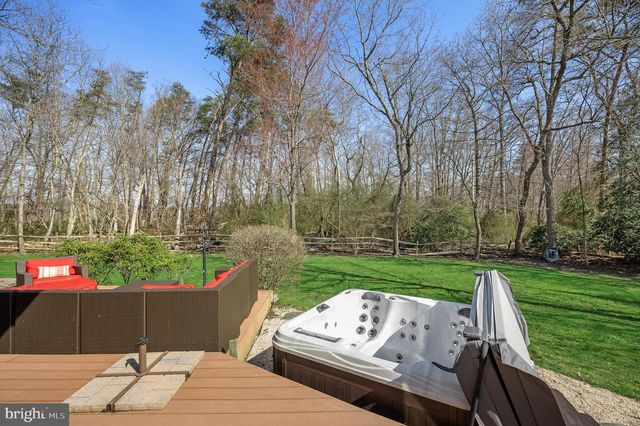 23 LONGFELLOW LN, Hainesport, NJ 08036