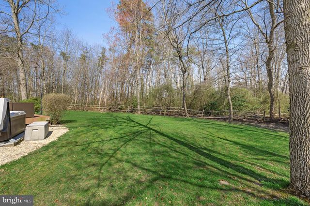 23 LONGFELLOW LN, Hainesport, NJ 08036