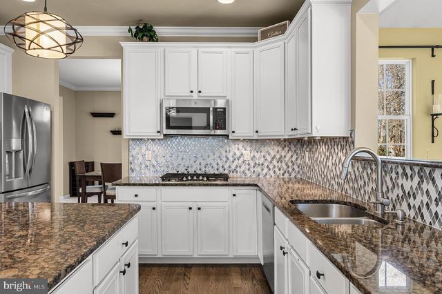 23 LONGFELLOW LN, Hainesport, NJ 08036