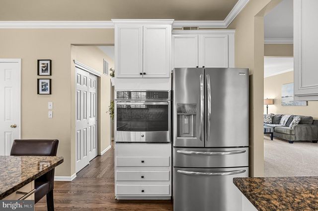 23 LONGFELLOW LN, Hainesport, NJ 08036