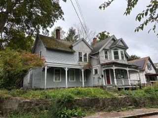 35 Elizabeth Street, Norwich, CT 06360