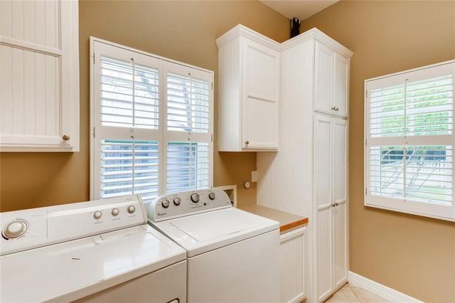 1822 W 11th ST, Austin, TX 78703