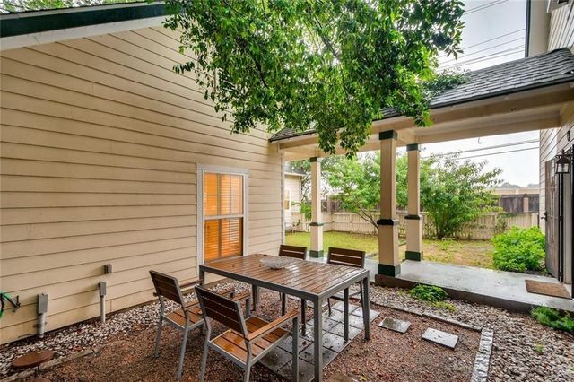 1822 W 11th ST, Austin, TX 78703