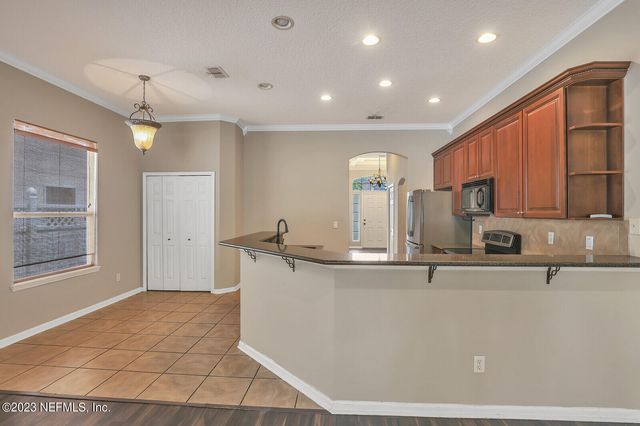 860 BRIARCREEK Road, Jacksonville, FL 32225