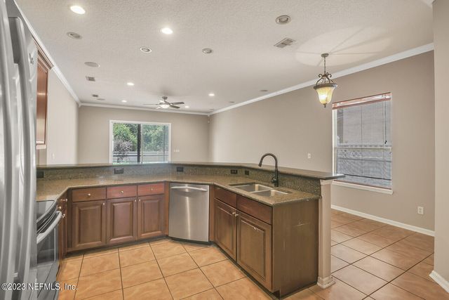 860 BRIARCREEK Road, Jacksonville, FL 32225