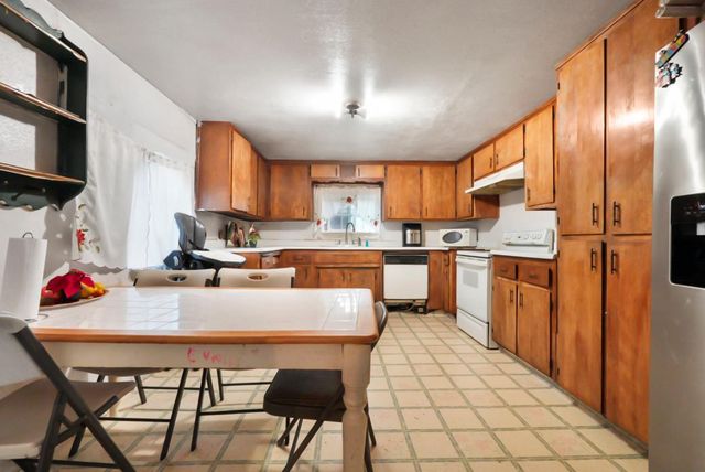 2012 2nd St, Hughson, CA 95326