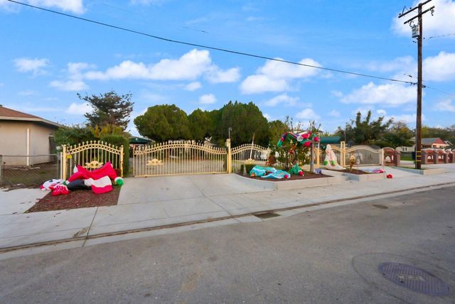 2012 2nd St, Hughson, CA 95326