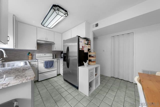 10366 Rochelle Ave, Santee, CA 92071