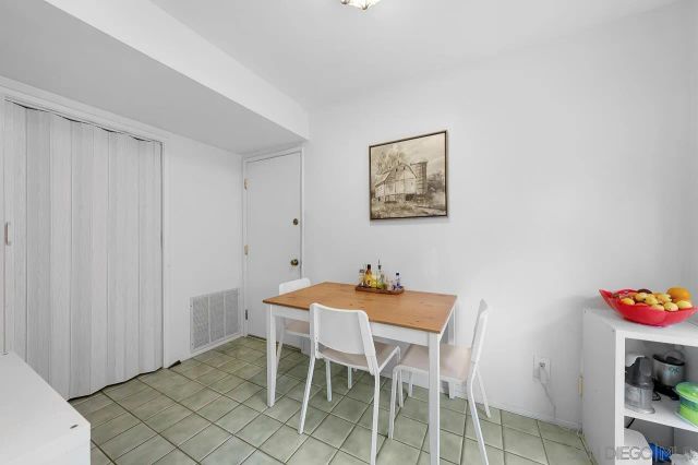 10366 Rochelle Ave, Santee, CA 92071