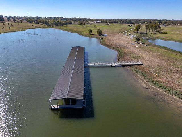 254 Timberland Heights, Windom, TX 75492