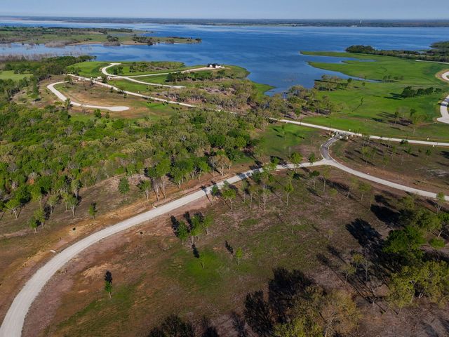 254 Timberland Heights, Windom, TX 75492