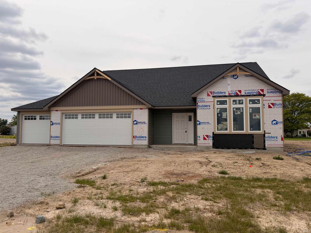 5035 CHICKADEE Drive, Woodburn, IN 46797