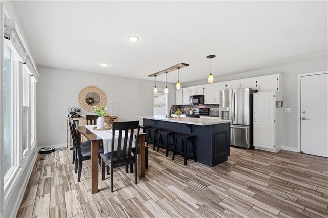 4702 Roundtree Court, Shawnee, KS 66226