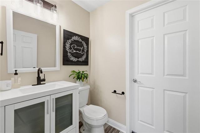 4702 Roundtree Court, Shawnee, KS 66226