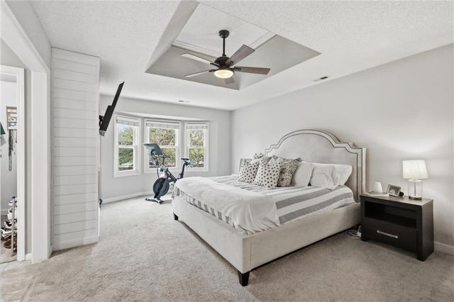 4702 Roundtree Court, Shawnee, KS 66226