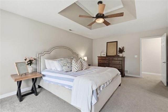 4702 Roundtree Court, Shawnee, KS 66226