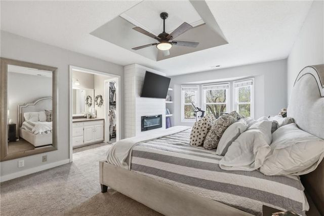 4702 Roundtree Court, Shawnee, KS 66226