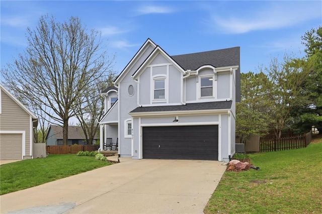 4702 Roundtree Court, Shawnee, KS 66226