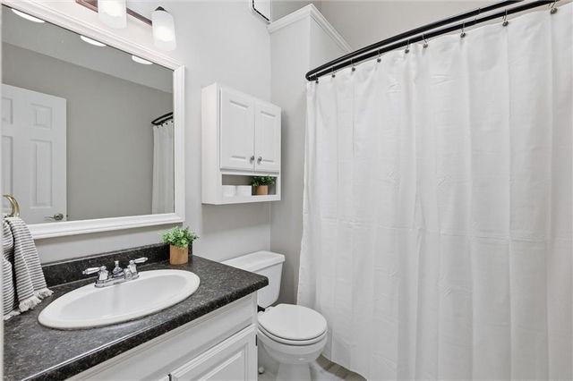 4702 Roundtree Court, Shawnee, KS 66226