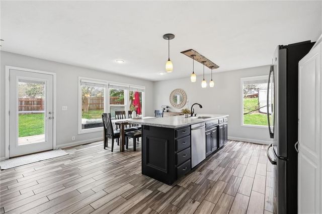 4702 Roundtree Court, Shawnee, KS 66226