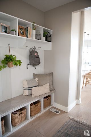 224 S DRY CREEK LN, Vineyard, UT 84058