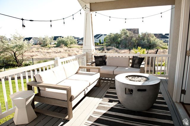 224 S DRY CREEK LN, Vineyard, UT 84058