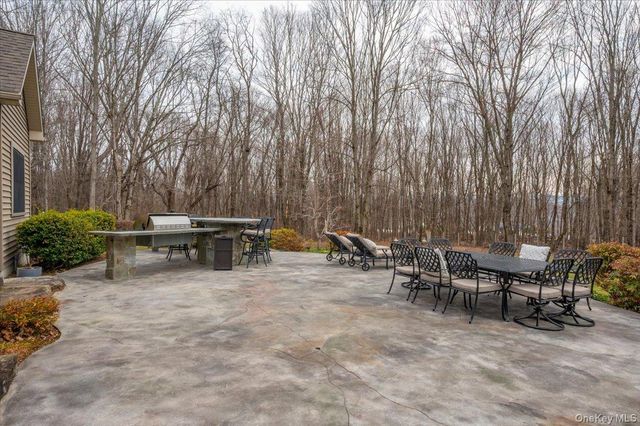 5 Cottage Road, Hopewell Junction, NY 12533