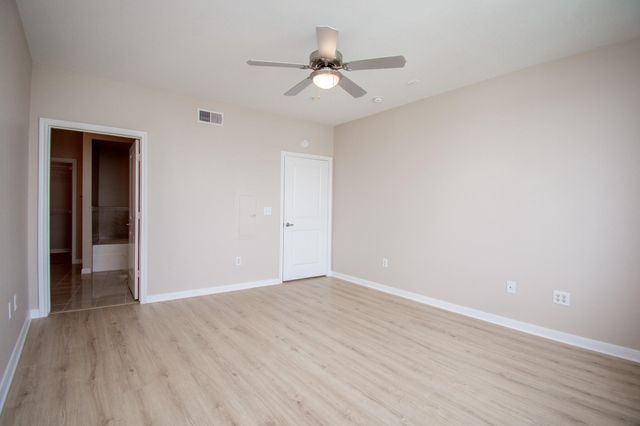 505 Jackson Hill Street 409, Houston, TX 77007