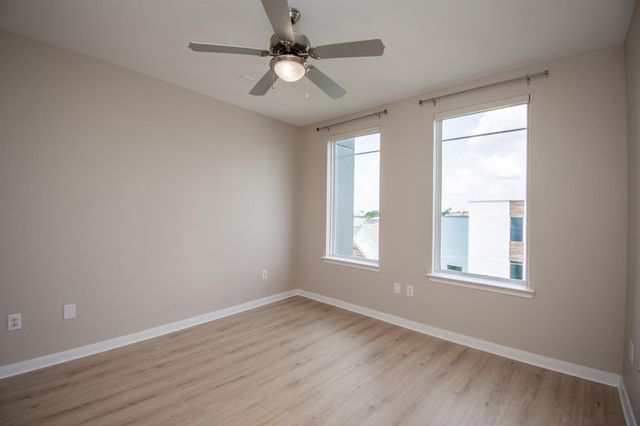 505 Jackson Hill Street 409, Houston, TX 77007