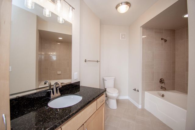 505 Jackson Hill Street 409, Houston, TX 77007