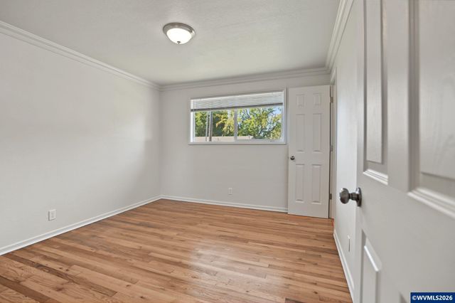 161 N 7th St, Jefferson, OR 97352
