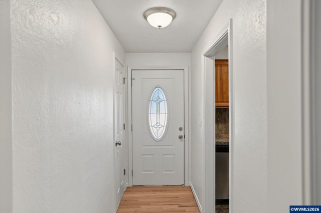 161 N 7th St, Jefferson, OR 97352
