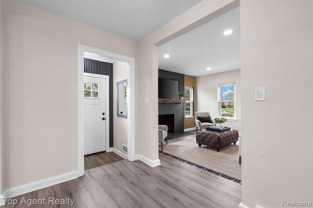 15093 Stahelin Avenue, Detroit, MI 48223