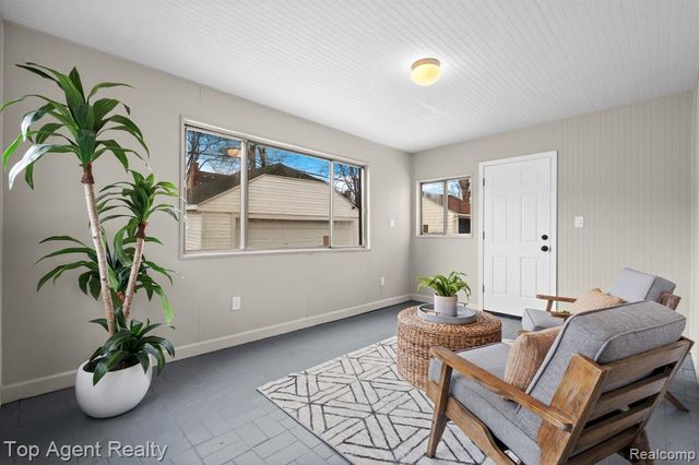 15093 Stahelin Avenue, Detroit, MI 48223