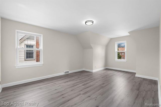 15093 Stahelin Avenue, Detroit, MI 48223