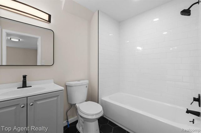 15093 Stahelin Avenue, Detroit, MI 48223