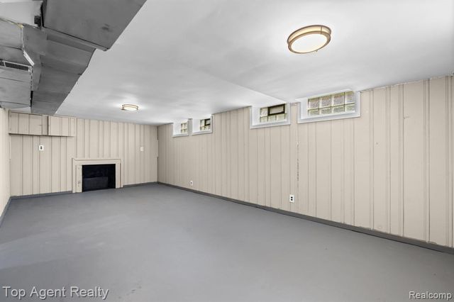 15093 Stahelin Avenue, Detroit, MI 48223