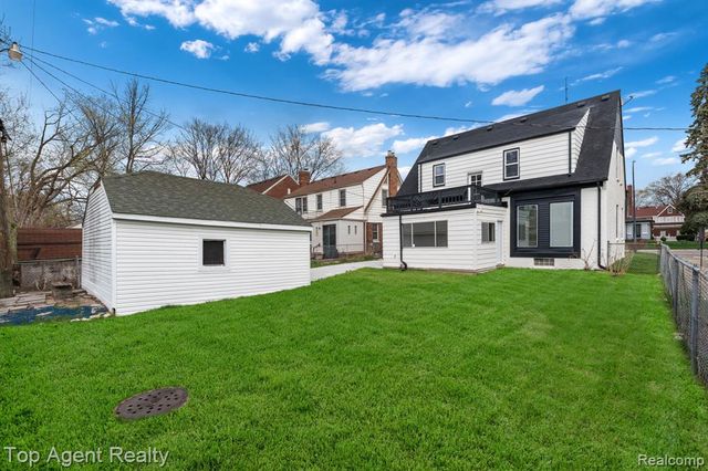 15093 Stahelin Avenue, Detroit, MI 48223