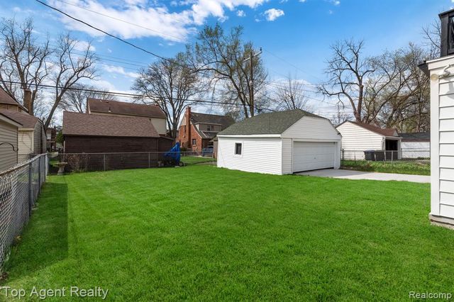 15093 Stahelin Avenue, Detroit, MI 48223