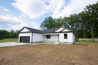 116 Carter Blake Rd, Tullahoma, TN 37388