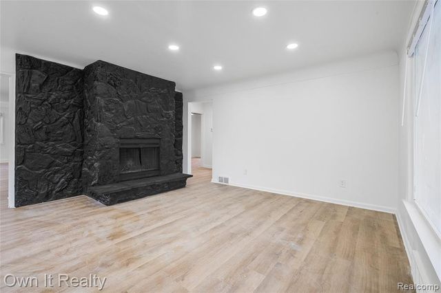 20128 Vaughan Street, Detroit, MI 48219