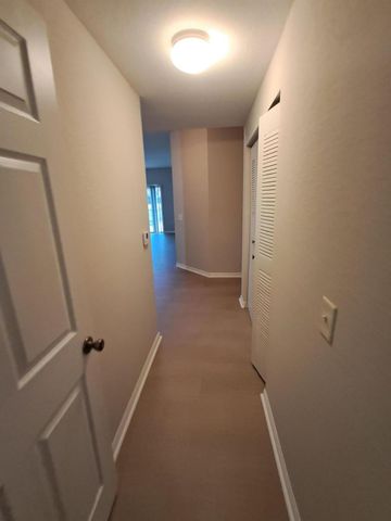 280 Crestwood Circle 102, Royal Palm Beach, FL 33411