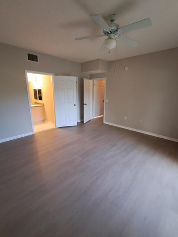 280 Crestwood Circle 102, Royal Palm Beach, FL 33411