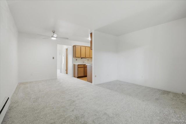 2915 W 13 Mile Road 308, Royal Oak, MI 48073