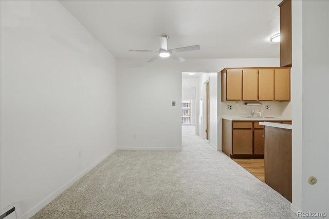 2915 W 13 Mile Road 308, Royal Oak, MI 48073