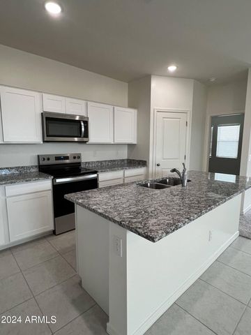 2004 E DRIFTWOOD Drive, San Tan Valley, AZ 85140