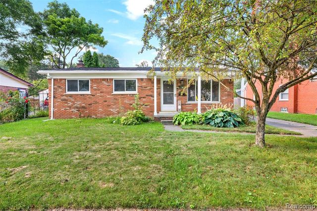 2420 E Lincoln Avenue, Royal Oak, MI 48067