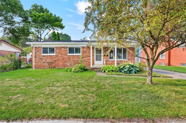 2420 E Lincoln Avenue, Royal Oak, MI 48067